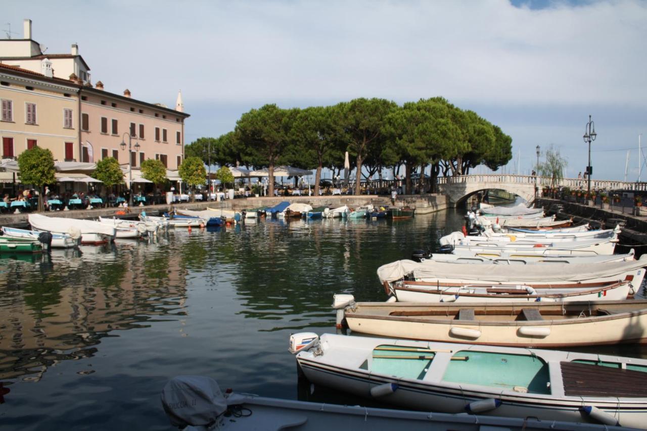 Casa Lorena Desenzano del Garda Bagian luar foto