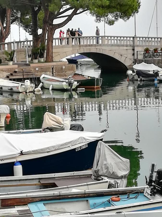 Casa Lorena Desenzano del Garda Bagian luar foto
