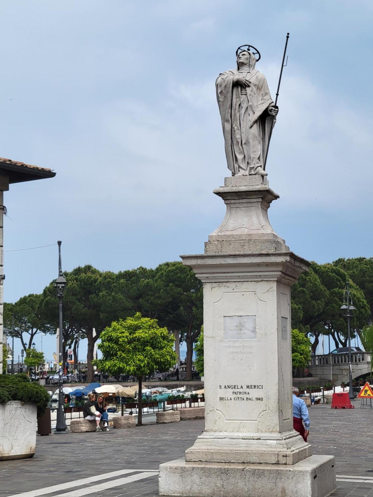 Casa Lorena Desenzano del Garda Bagian luar foto