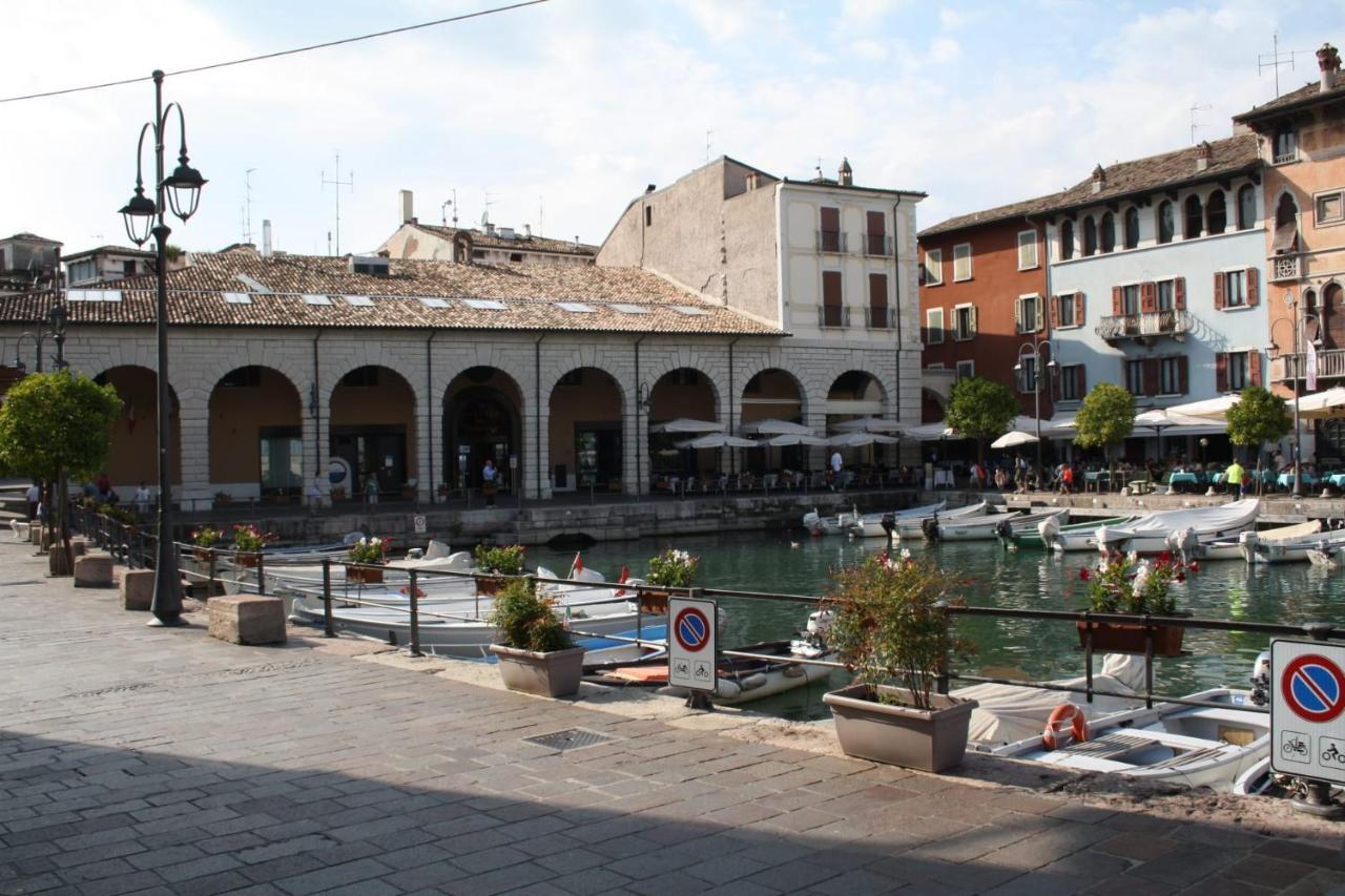 Casa Lorena Desenzano del Garda Bagian luar foto